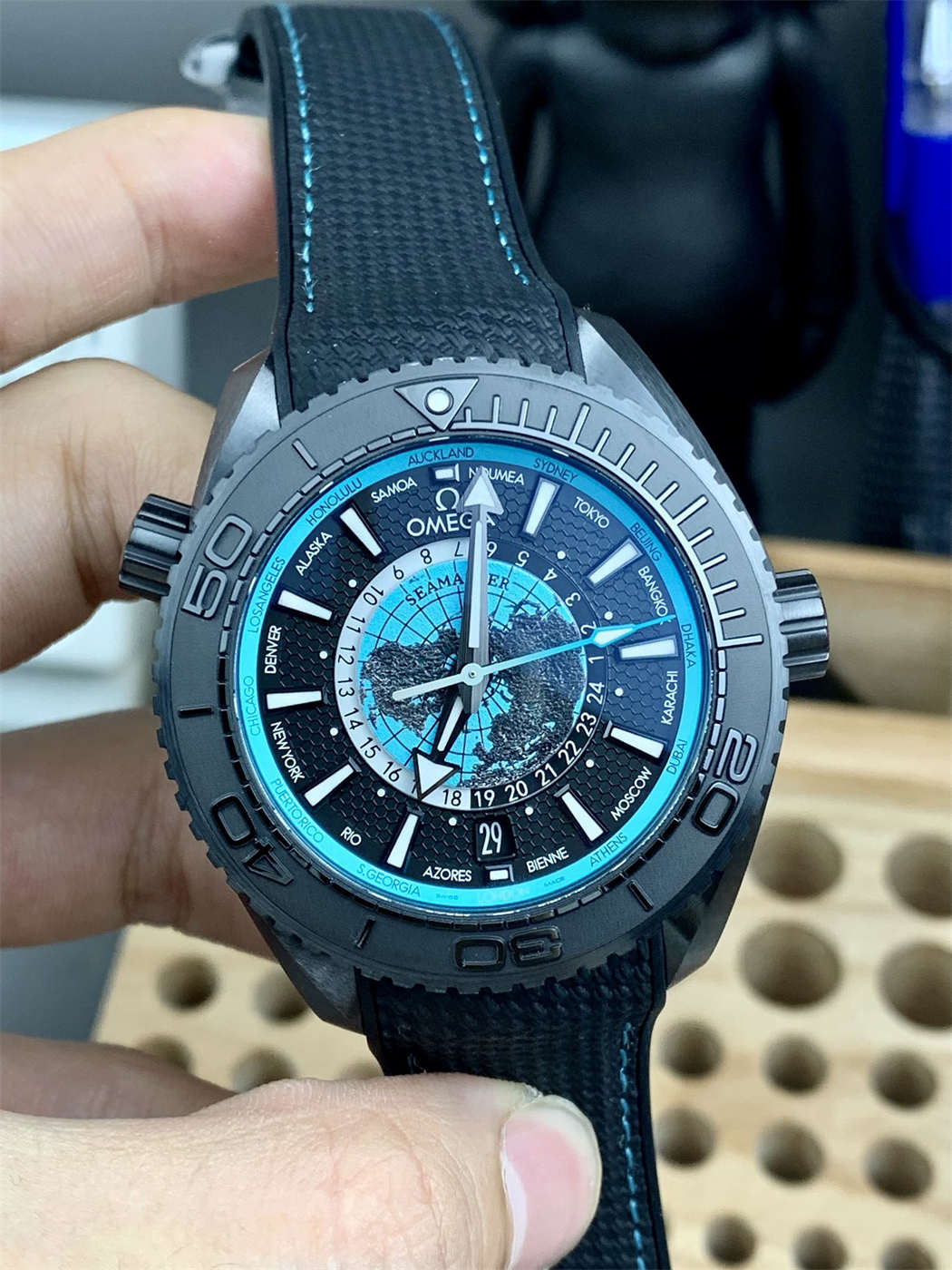 Omega Seamaster Worldtimer Replica – VS Factory Black Ceramic GMT 45.5mm