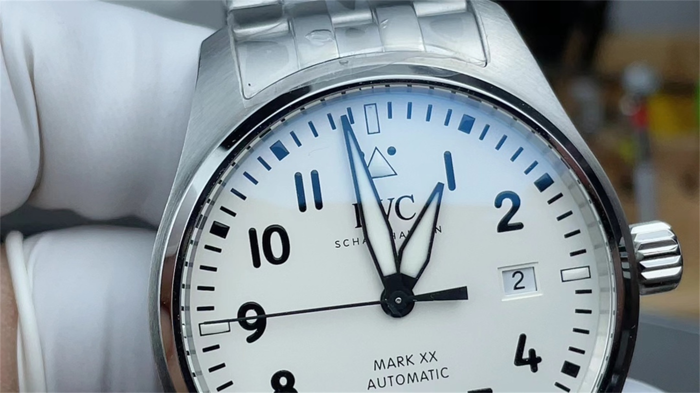 V7 Mark 20 IWC Pilot IW328208 White Dial Bracelet Edition – The Ultimate ‘NWBIG’ Super Clone