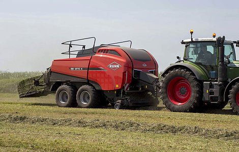 Прес-підбирач тюковий
