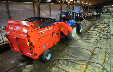 Видувач-роздавач соломи